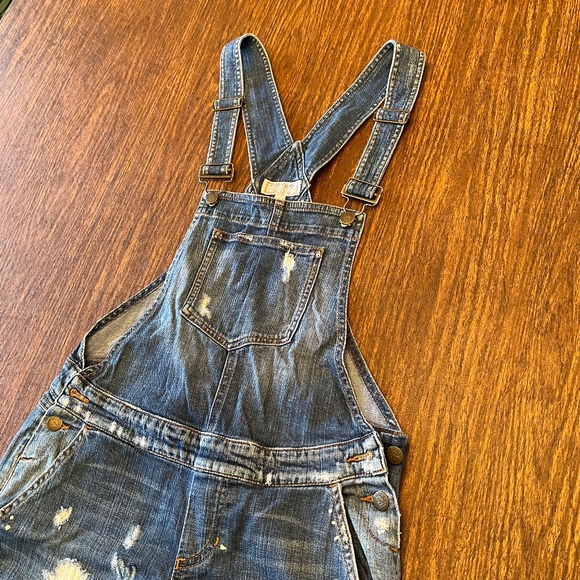 Another pair of Guess Overalls! - Picture 2 of 4